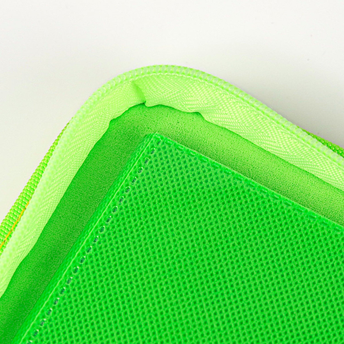 9-Pocket PU Card Binder Green