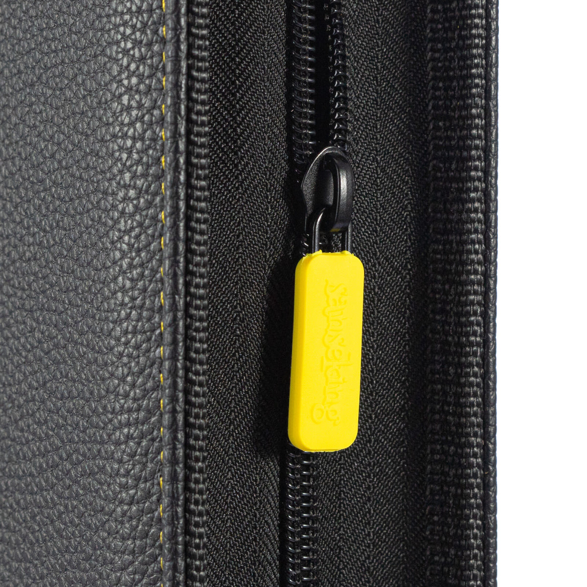 AXIS-01 4/9/12-Pocket Black Trading Card Binder
